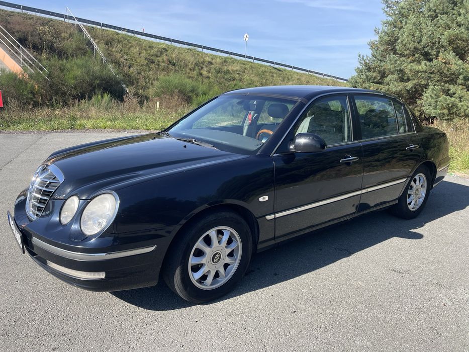 Kia Opirus