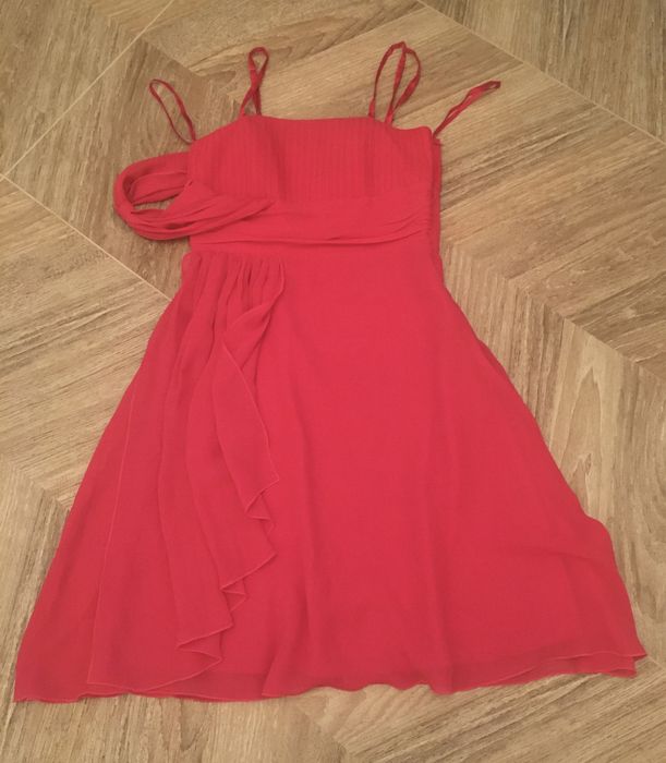 Malinowa wizytowa sukienka 38