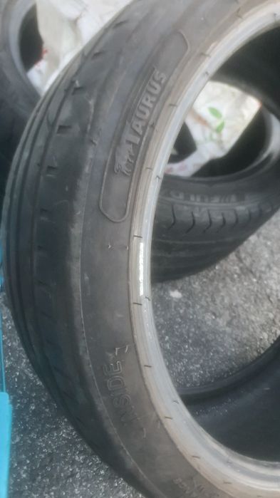 Pneus  r17  215 40