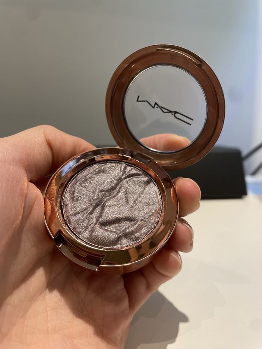 Cień do powiek MAC ładny blyszczacy trwaly