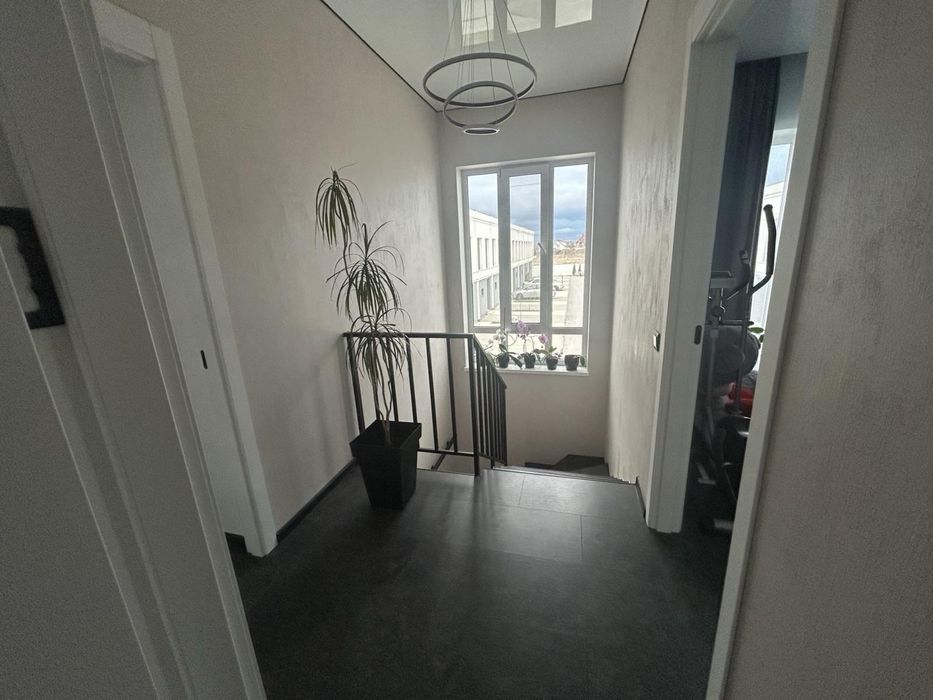 Продажа Таунхаус Вышгородский район,с.Новые Петровцы КГКанево ,озеро