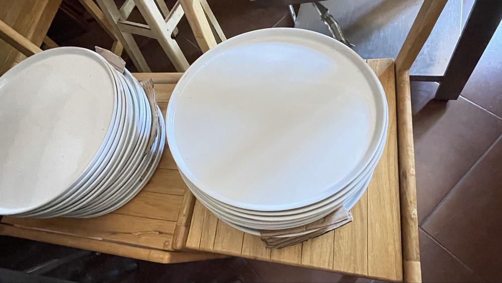 30 Pratos de Pizza 32cm – Excelente Estado – Restauração