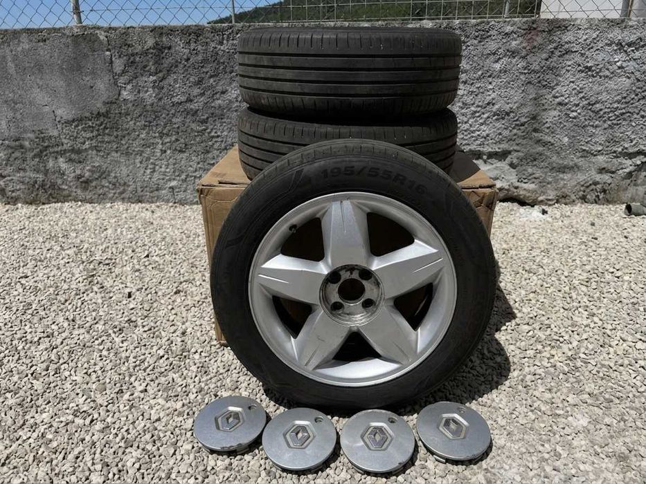 Jantes 16 Renault Originais + Pneus semi-novos  195/55R16 Ecodrive - Excelente Estado!