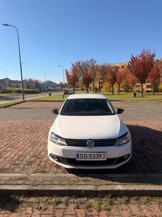 Volkswagen Jetta Volkswagen Jetta VI Highline 2.0 TDI 140 KM Bogate wyposażenie
