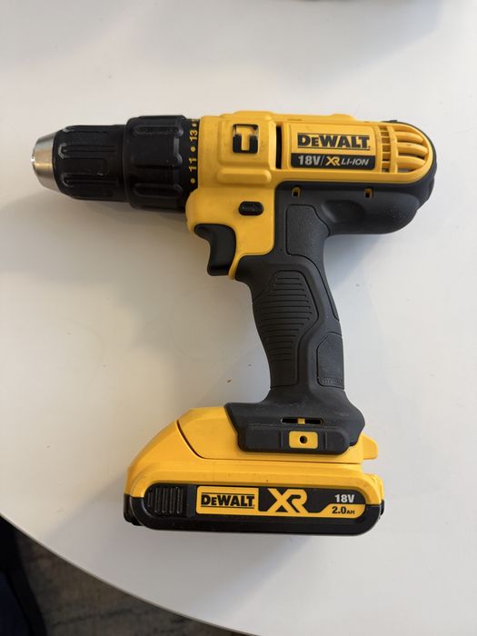 Wiertarko wkrętarka dewalt  DCD776 akumulatorem i ladowarka + walizka