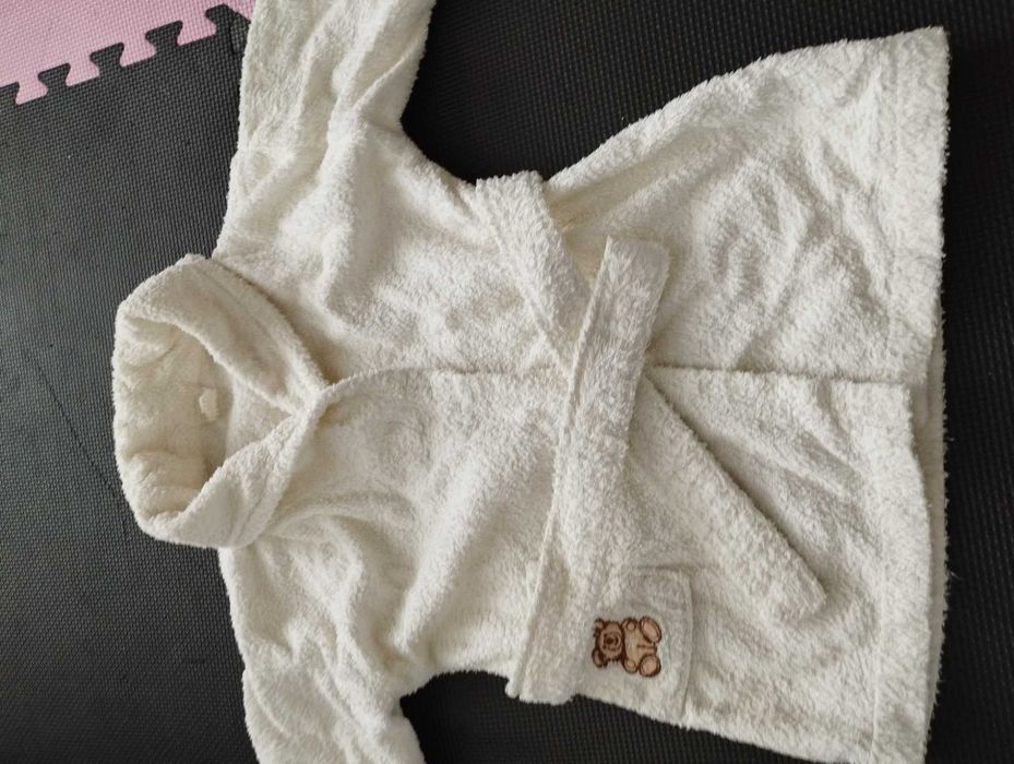 Szlafrok niemowlęcy 92