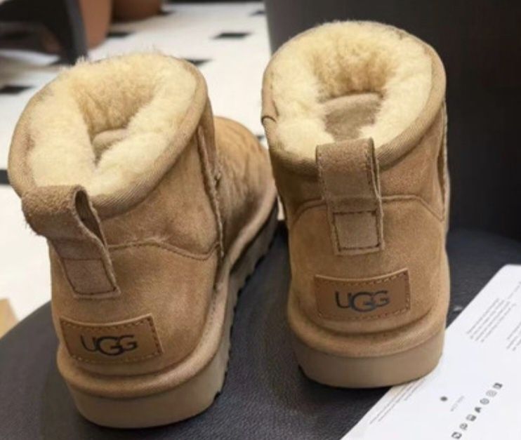 Ugg ultra mini  novo com caixa 38