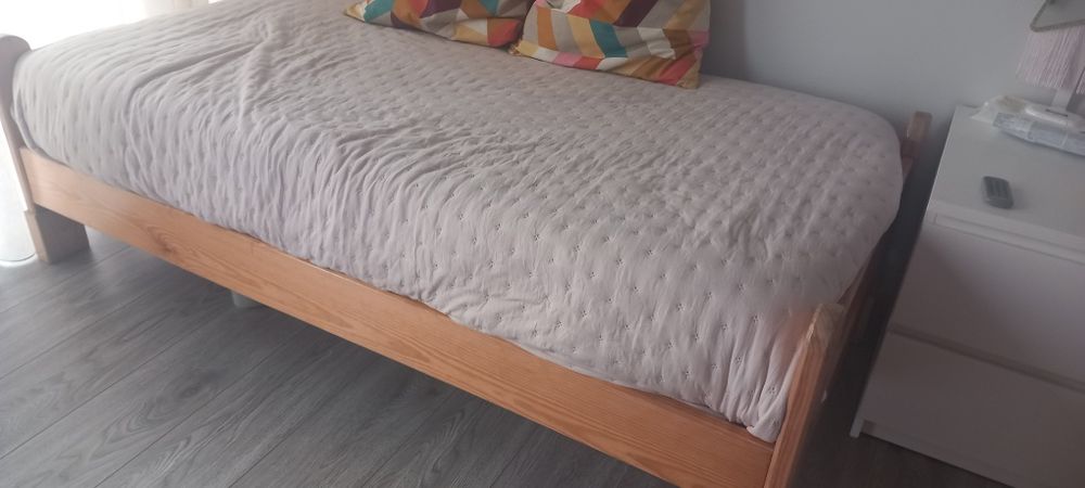 Cama solteiro e colchão