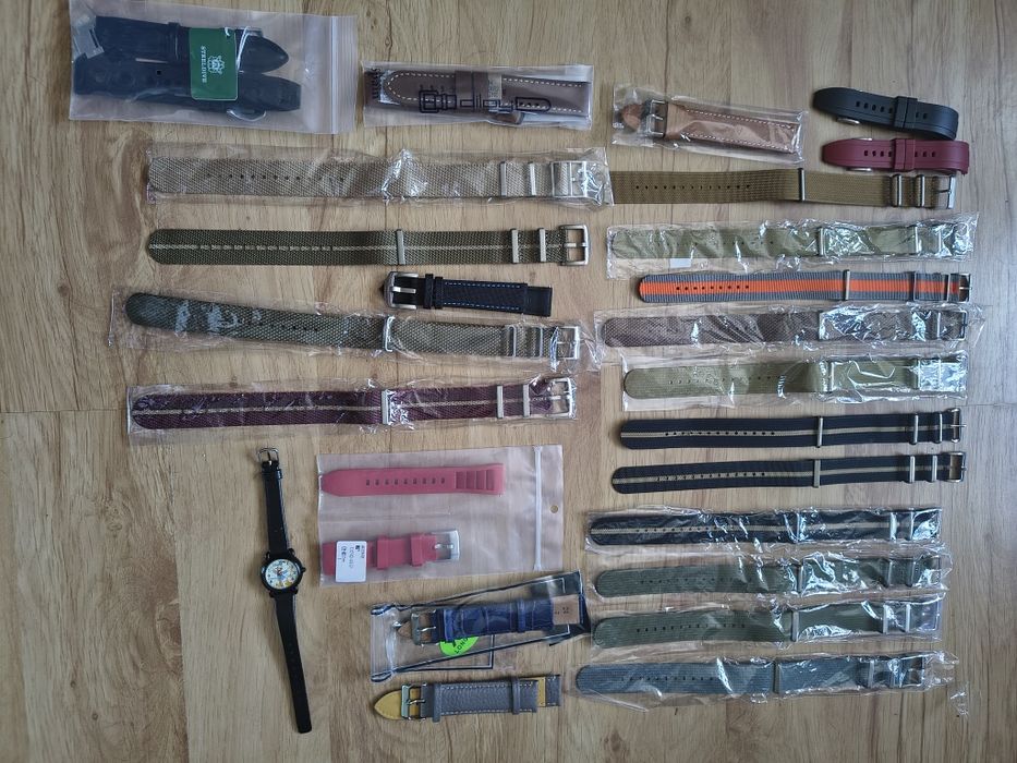 Paski do zegarków 20, 21 ,22 mm nowe 24 sztuki NATO i skórzane