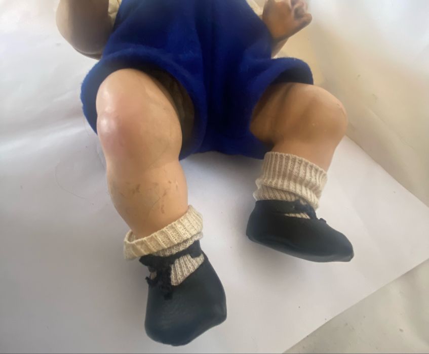 Boneca antiga Bebe em porcelana