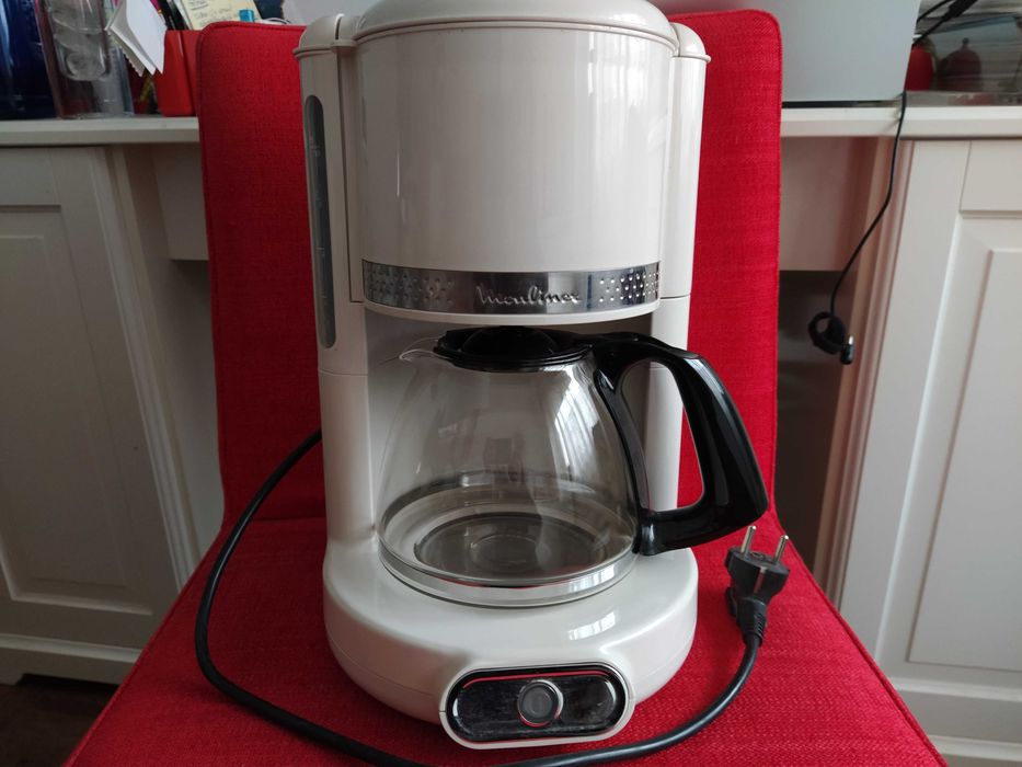 Máquina de Café Filtro nova da MOULINEX Fg381A10