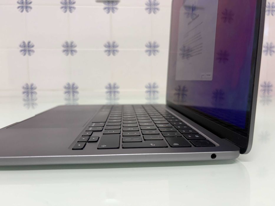 MacBook Air M2 13” 2024 | 8GB RAM | 256GB SSD | Impecável