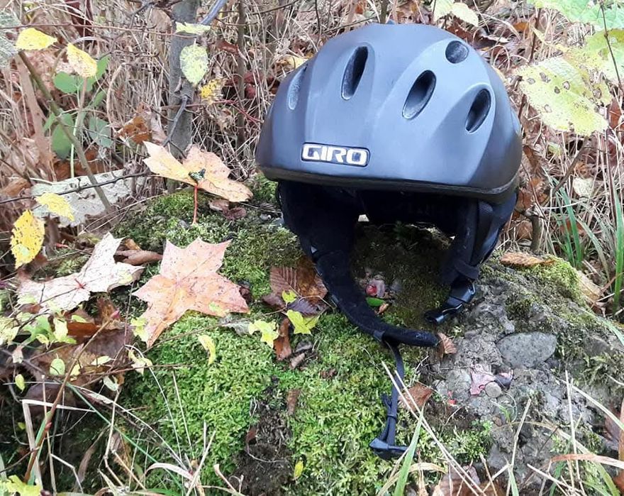 Шолом гірськолижний фірми Giro  оригінал 

Підійде на обєм голови до 5