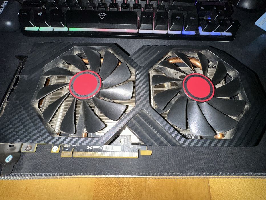 Rx 580 8 gb xfx повністю працює
