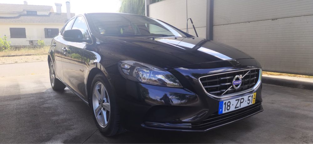 Carro Volvo V 40 D2 — photo 2