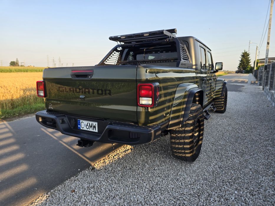Jeep Gladiator ! Super stan ! Niski przebieg !