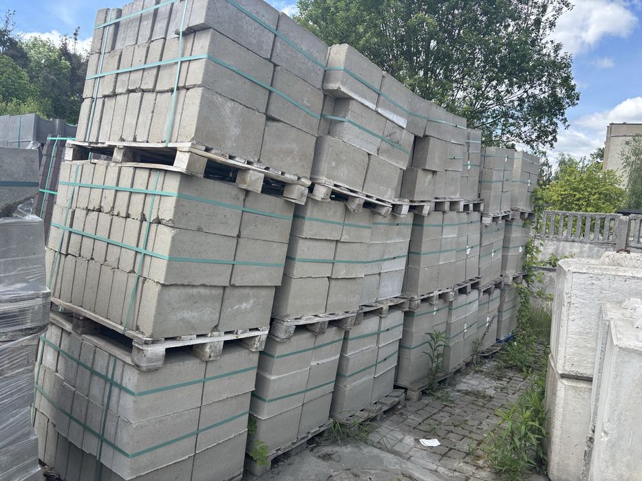 Bloczki fundamentowe 2 gat 38x25x12