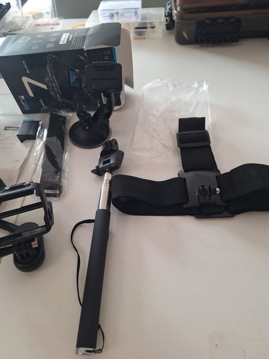 Go Pro 7 , com tudo que é acessório e duas baterias como novo