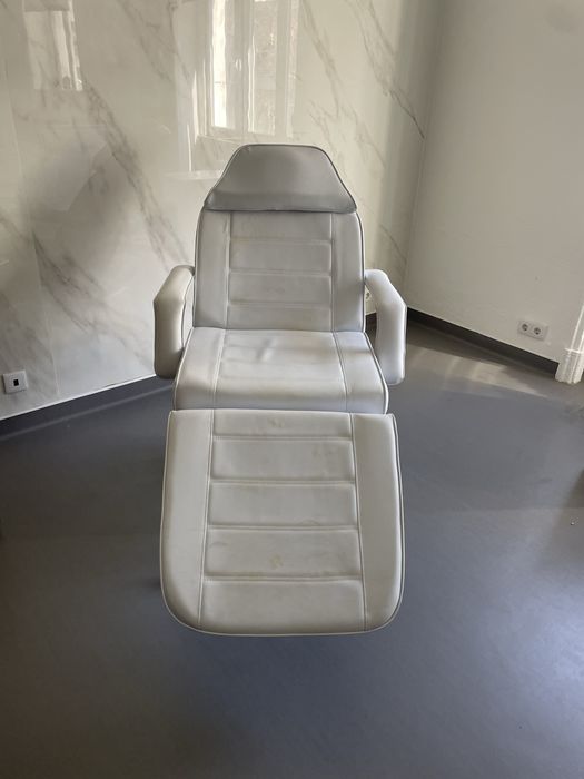 Marquesa semi-eléctrica de Massagem/Harmonização Orofacial