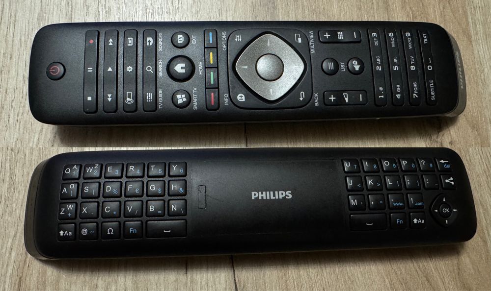 Телевізор Philips 47PFS7509 з сабвуфером