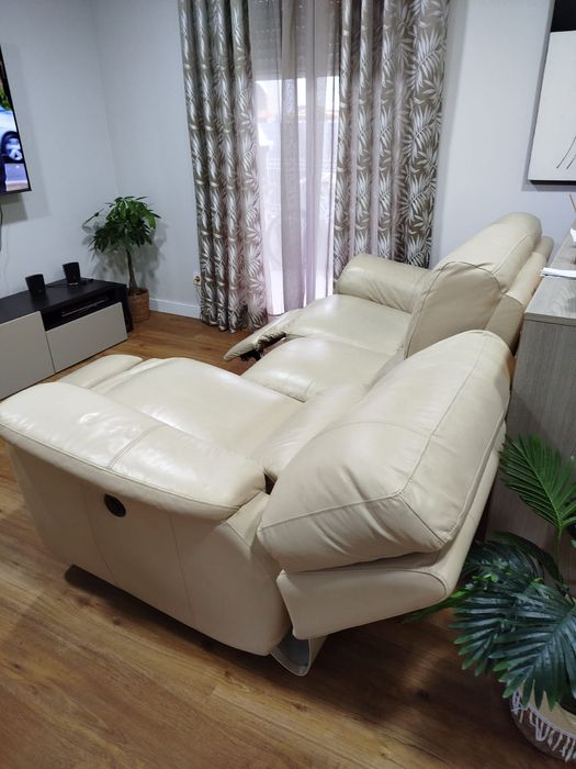 Sofá de 3 lugares relax em pele - creme