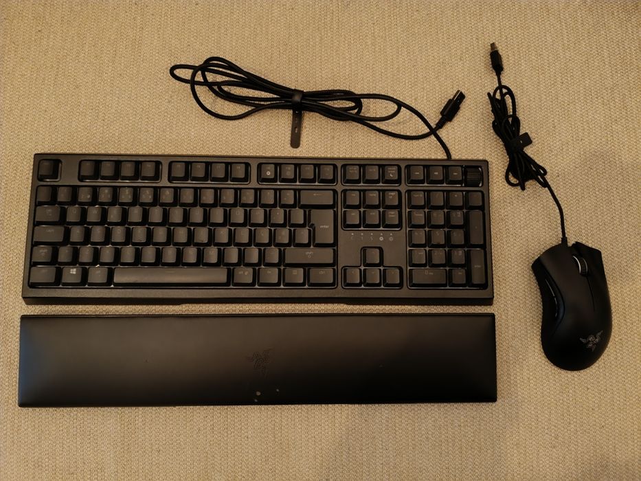 Teclado Razer Ornata v2 e Rato Razer Deathadder Essential