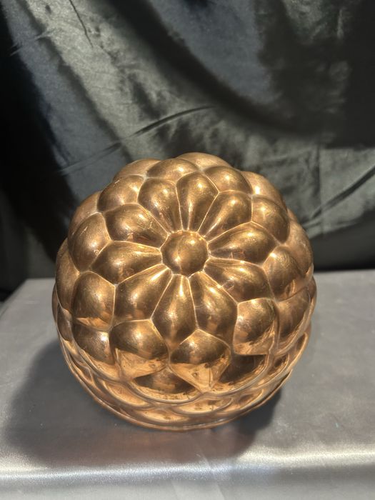 Miedziana Foremka na Babkę – Klasyczna, z Kółeczkiem do Zawieszenia