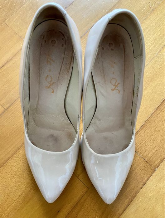 Жіночі лаковані туфлі