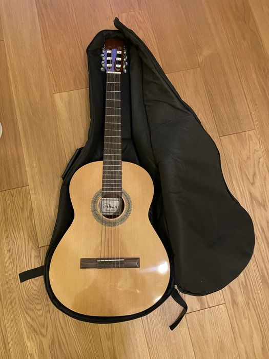 Sprzedam gitara klasyczna Alvaro + futerał