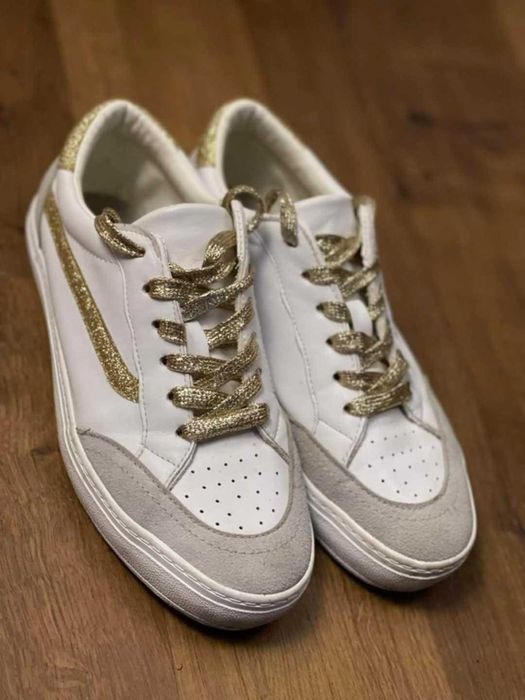 Шкіряні жіночі кеди