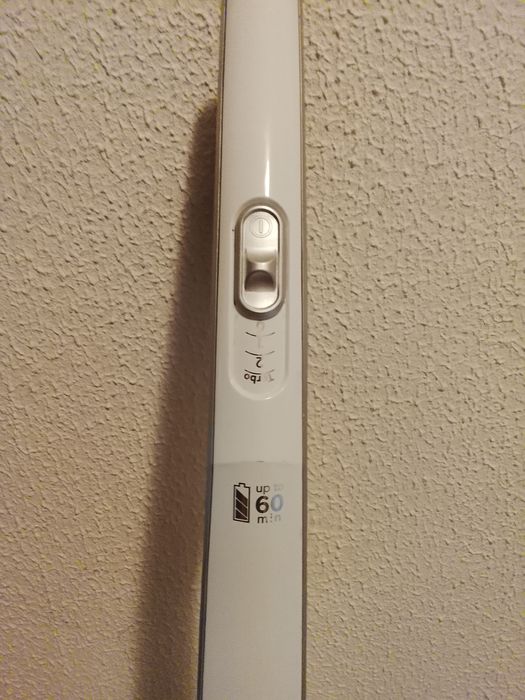 Aspirador Vertical Sem Fios BOSCH Com Carregador
