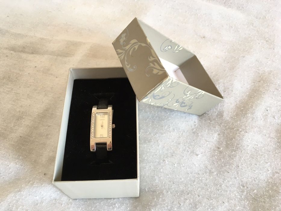 Relógio Oasis NOVO na caixa