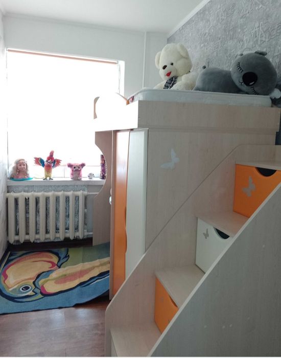 Здається двох кімнатна квартира