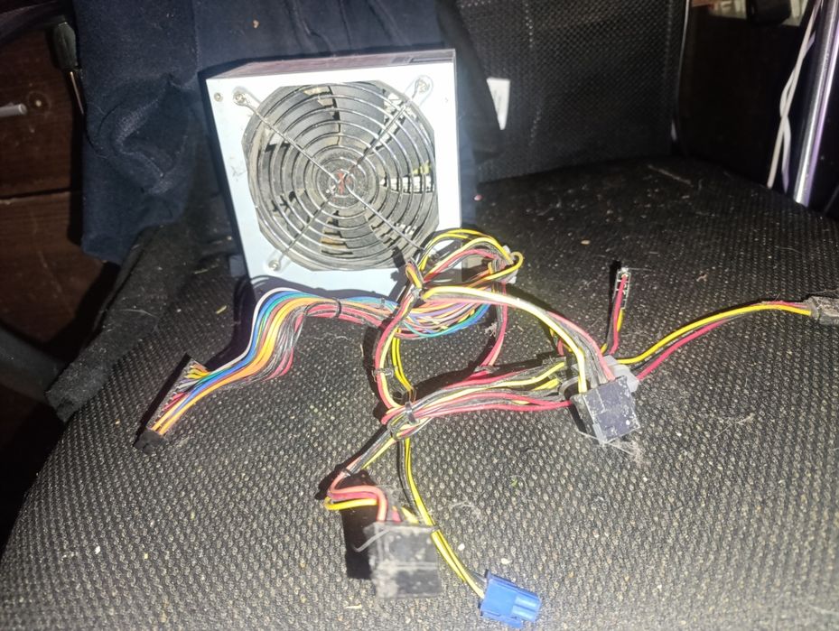 Zasilacz Logic atx 12v 2.2 compatible  max 400w