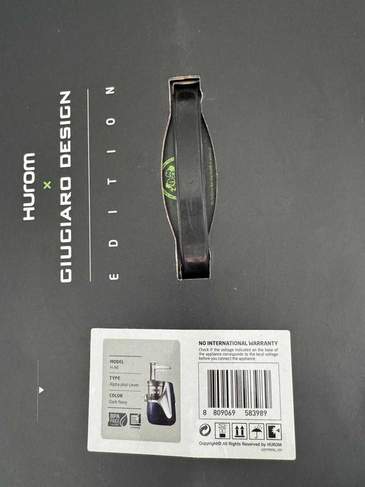 Wyciskarka do soków Hurom H-AE NBE19  granatowa