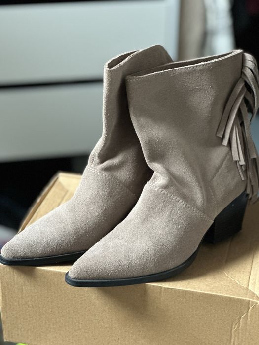 Замшеві ковбойки Zara