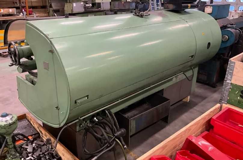 Torno Graziano com diversas ferramentas incluídas