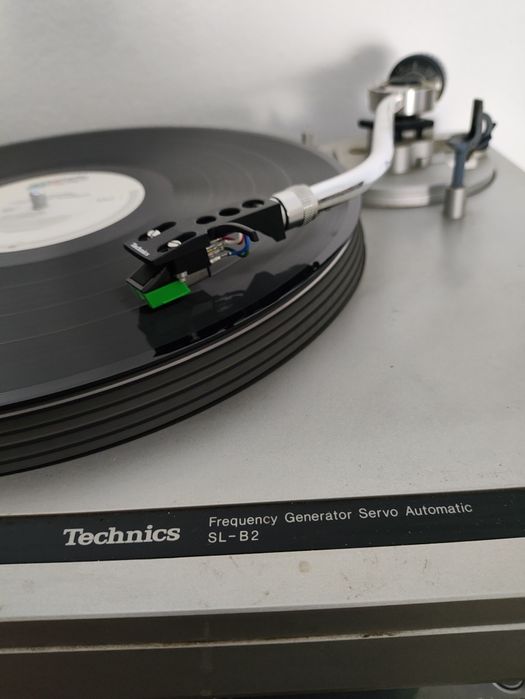 Gira discos Technics SL-B2