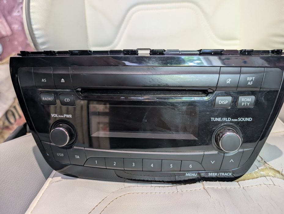 Штатна магнітола Suzuki SX4 / S-Cross (Panasonic 39101-61MA0) + рамка