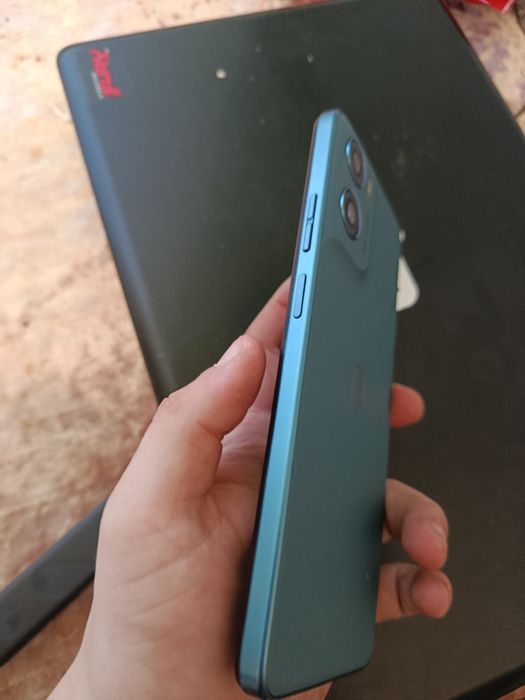 Продам телефон моторола мото g06