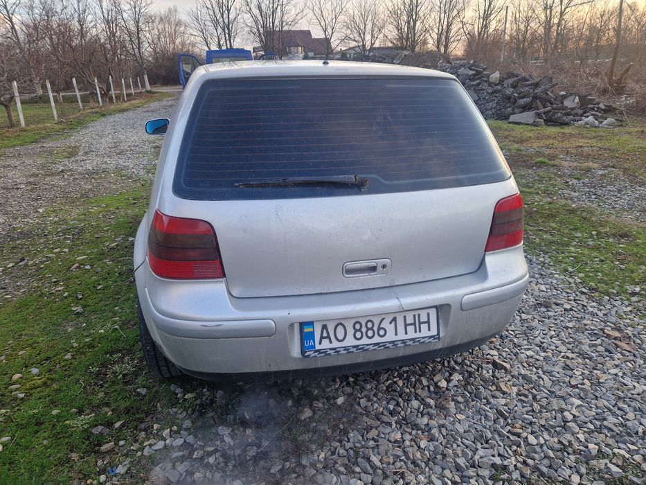 Фольцваген гольф 2.8 бензин