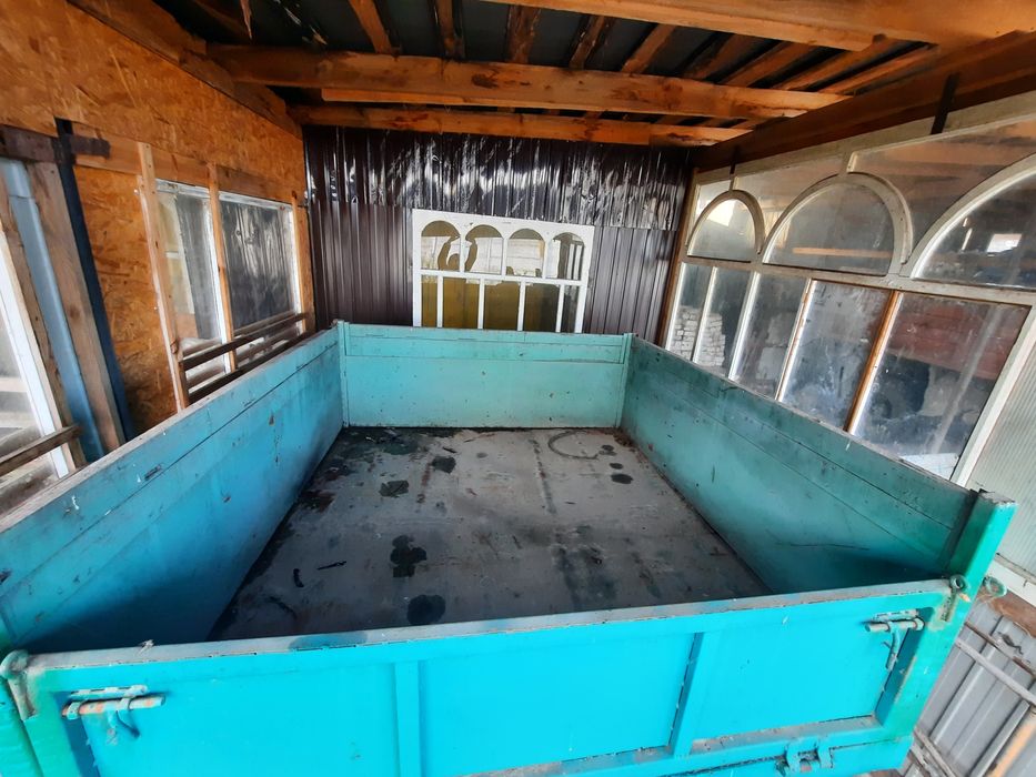 Причеп тракторний / прицеп тракторный