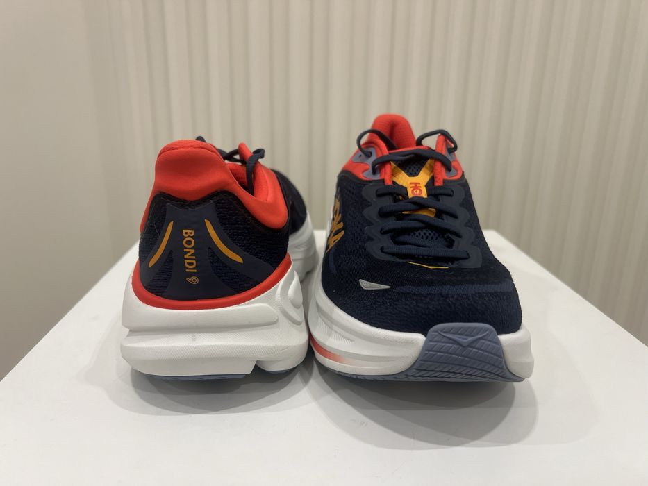 Кросівки Hoka Bondi 9