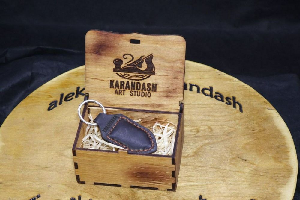 Брелок візитівка