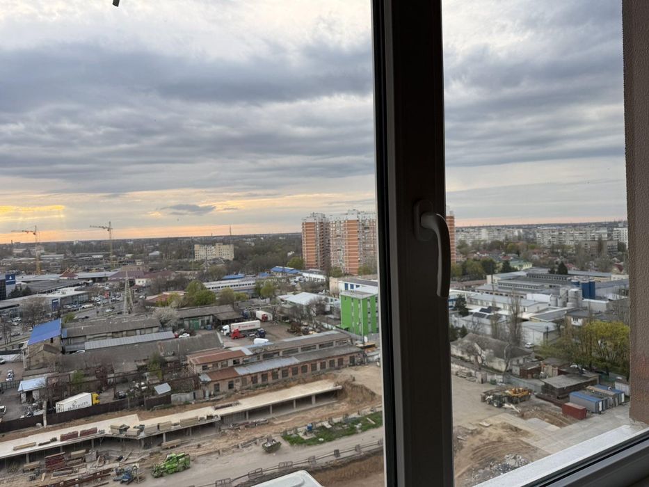 Продам 2-к квартиру з ремонтом в ЖК Одеські традиції (3-294-945)