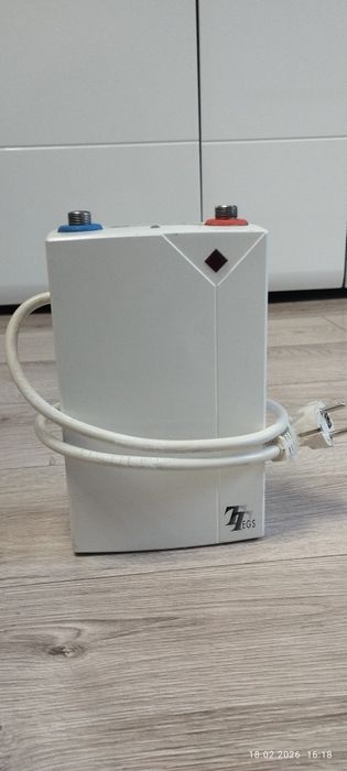 Przepływowy podgrzewacz wody TTEGS 230V 3500W