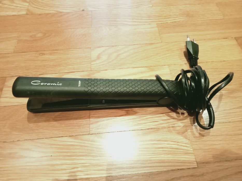 Alisador cabelo_babyliss_marca Ceramic
Temperatura