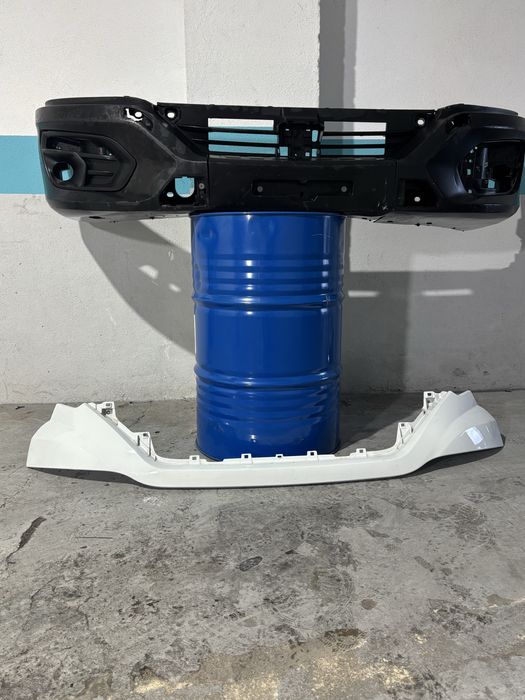 Parachoque frente Iveco Daily com grelha 2019 a 2022  7° geração