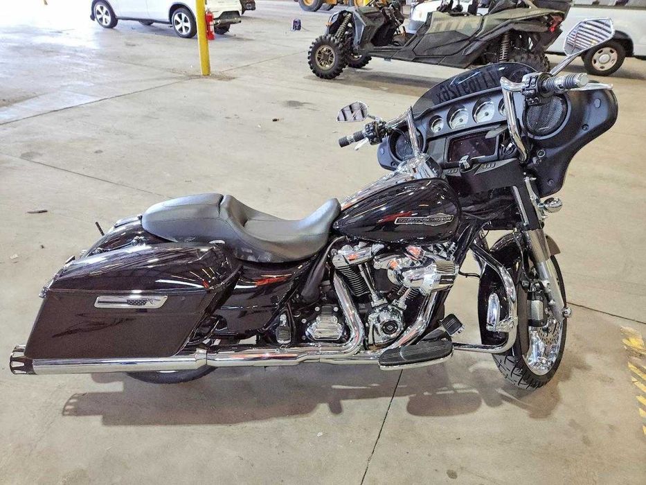 Harley-Davidson Street Glide (2023)