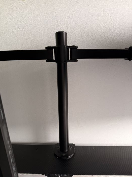 Conjunto dois monitores Omen 27c e 24 FHD